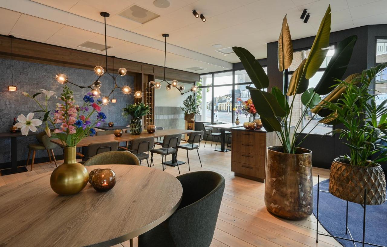 Hotel Restaurant De Zwaan Raalte Bagian luar foto