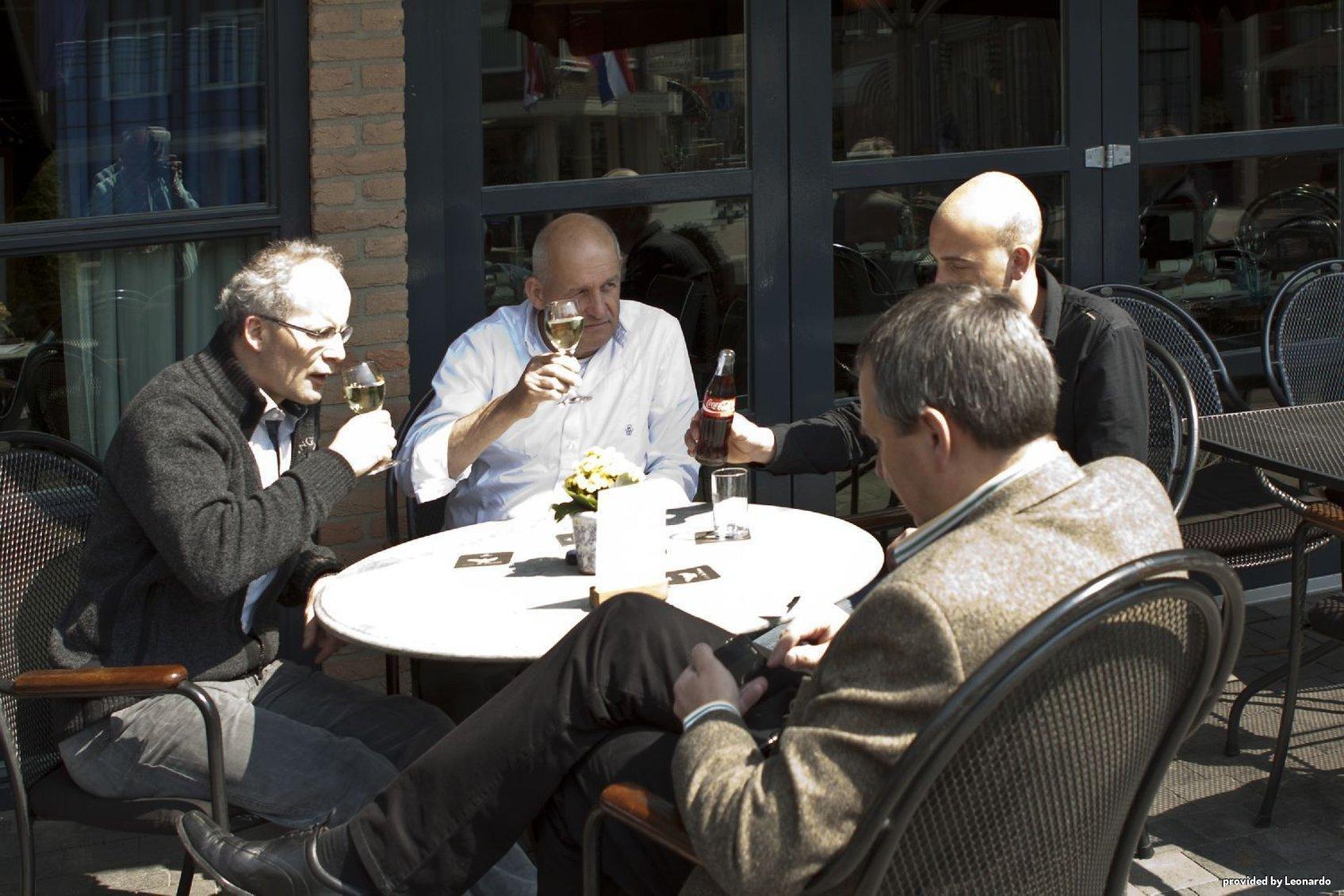 Hotel Restaurant De Zwaan Raalte Bagian luar foto